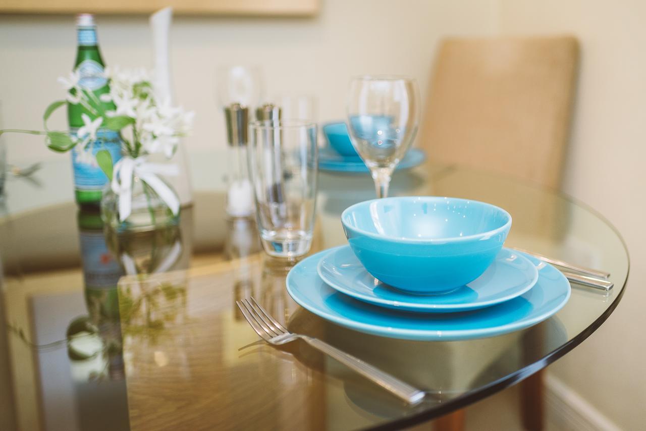 Charming Two Bedroom Apartment With Free Private Parking Leatherhead Εξωτερικό φωτογραφία